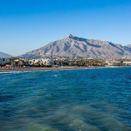 By Riva - Luxurious, Exclusive 2 Bedroom Apt Inside Puerto Banus Marbella Exterior foto
